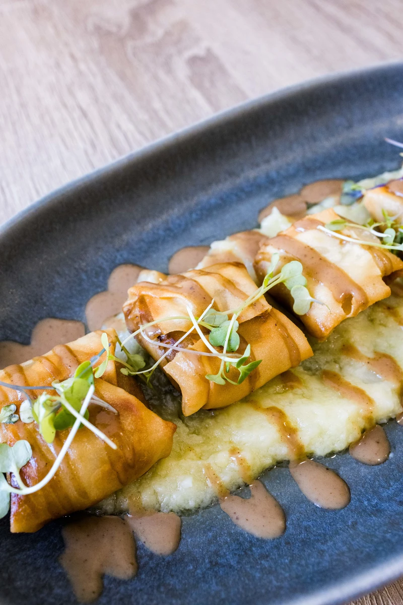 Ravioli de Pulpo crujiente sobre Parmentier de patata